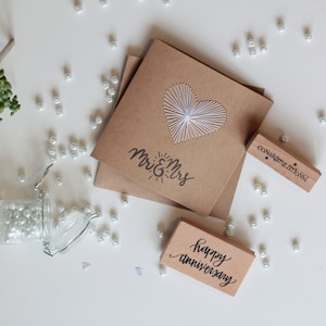 Carte de jour de mariage faite à la main / Carte M. et Mme en forme de cœur / Romantique / Amour / M et Mme / Carte Kraft anniversaire / Félicitations White Heart
