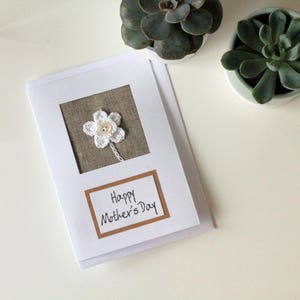 Happy Mother&#39;s Day Crochet Flower card A6 / Handmade Mothers Day card / Neutral Flower card / Daffodil Card / White and Hessian Card