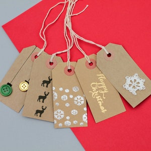 Un lot de 10 étiquettes / tags de cadeau de Noël / cadeau de Noël tags / étiquettes-cadeaux de vacances / tags cadeau fait à la main / cadeau Kraft Tags / étiquettes de cadeau au Crochet