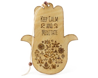 Signo de Hamsa Mantenga la calma y medite, Quema de madera Decoración de amuleto de buena suerte, Colgante de pared, Regalo espiritual de yoga, Placa de puerta y Signo de no molestar