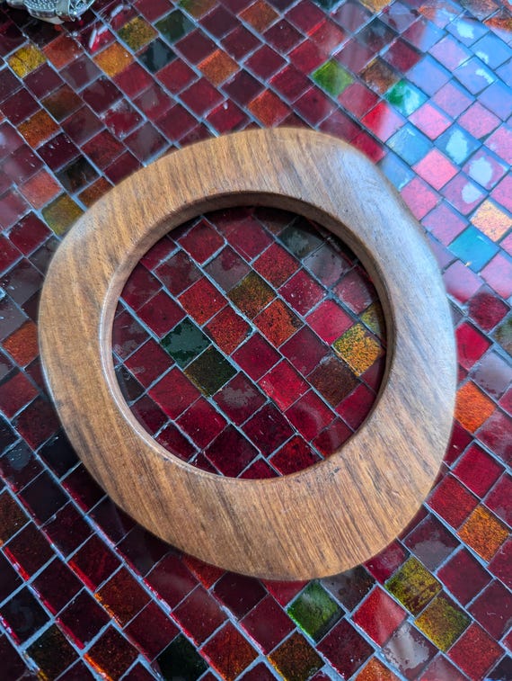 Seventies teak Bangles bracelet asymetrical solid wood modern sleek design. Mod