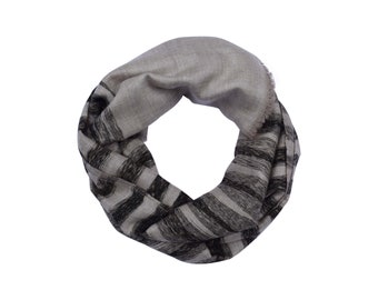100% handwoven Cashmere Pashmina from the Himalayas, stole, wool scarf for women & men