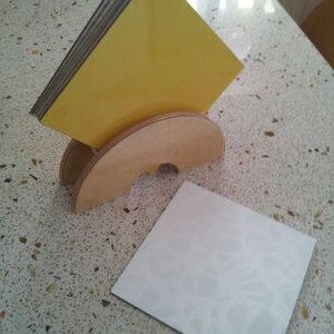 6 feuilles de formica, support pour assiette de matsa, support en contreplaqué de bouleau fait main, ustensiles de cuisine uniques, cadeau de Pâque, cadeau de pendaison de crémaillère