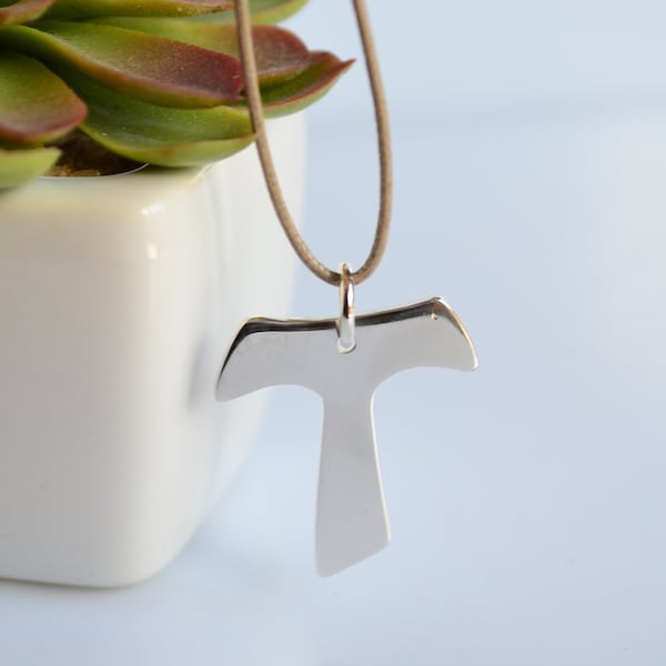 Pendentif Tau, pendentif en argent 925, croix franciscaine, tau argenté, tau de Saint François, croix tau, collier croix tau, fait main, fabriqué en Italie