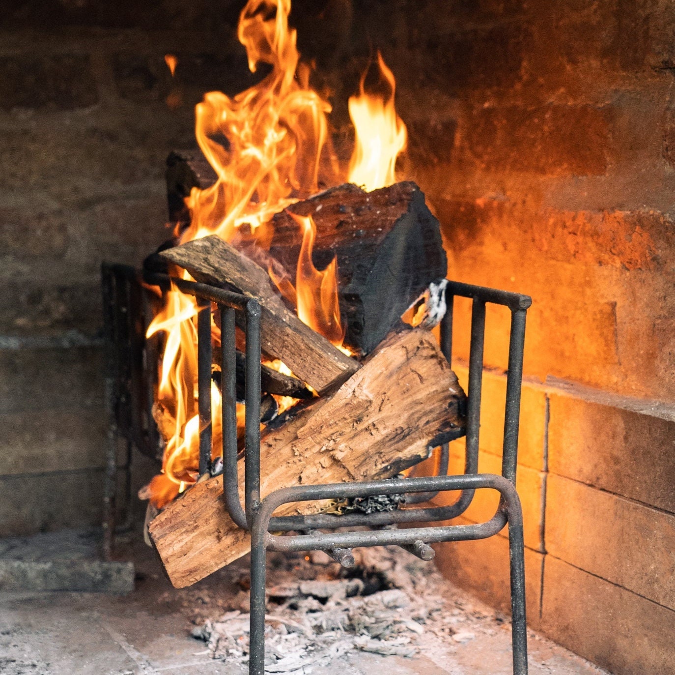 Yanartas Brasero pour barbecue de jardin extérieur rond en acier rouillé