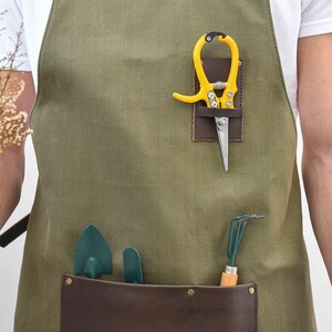 Leather Gardening Apron Crossback Garden Florist Gardener Apron image 2