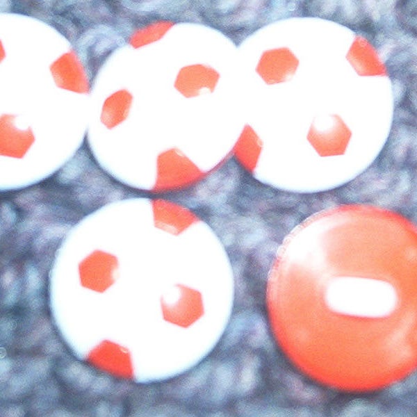 Lot de 5 boutons fantaisie enfant ballon foot rouge et blanc