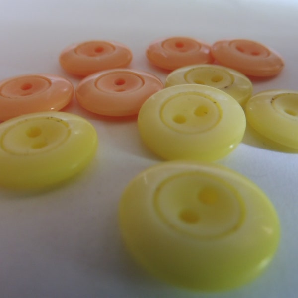 Lot de 5 boutons jaune clair ou orange clair 18 mm