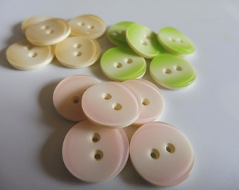 Lot de 5 jolis boutons fantaisie rose pâle vert printemps ou beige clair 18 mm