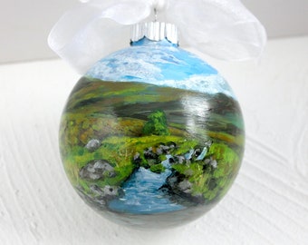 Grande décoration de vacances personnalisée Irlande 4 po., décoration personnalisée | Boule de Noël peinte à la main | souvenir de lune de miel | souvenir de voyage de vacances