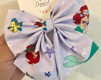 Little Mermaid inspired bow// Ariel inspired bow// mermaid bow// hair bows