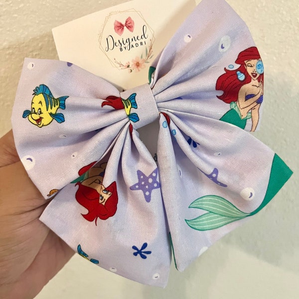 Little Mermaid inspired bow// Ariel inspired bow// mermaid bow// hair bows