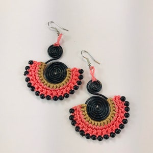 Crochet black beads
