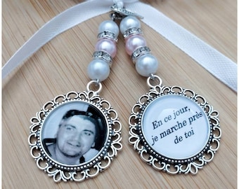 Personalized Photo Keepsake Locket – Baroque Round Design | Emotional Photo Jewelry Ideal for Wedding Bouquets