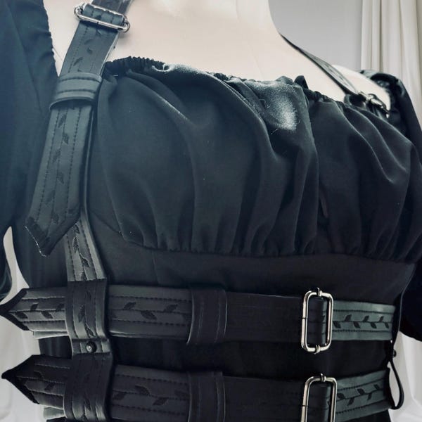 Black Leaf Harness