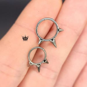 Tussenschot met titanium stekels/G23 septum ringpiercing/hypoallergene clickerring/8 mm 10 mm 1.2 mm piercing/neuspiercing/spits clicker