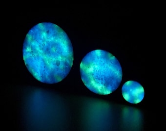 Glowing Custom Plugs: Glowing Northern Lights Quartz custom plugs in 8mm to 34mm