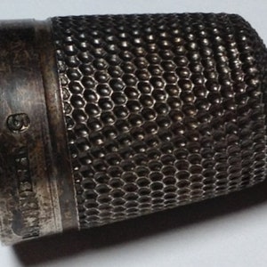 Antique .925 sterling silver sewing thimble James Swann & Son Birmingham 1932..date hallmark capitol H.(JSandS):
