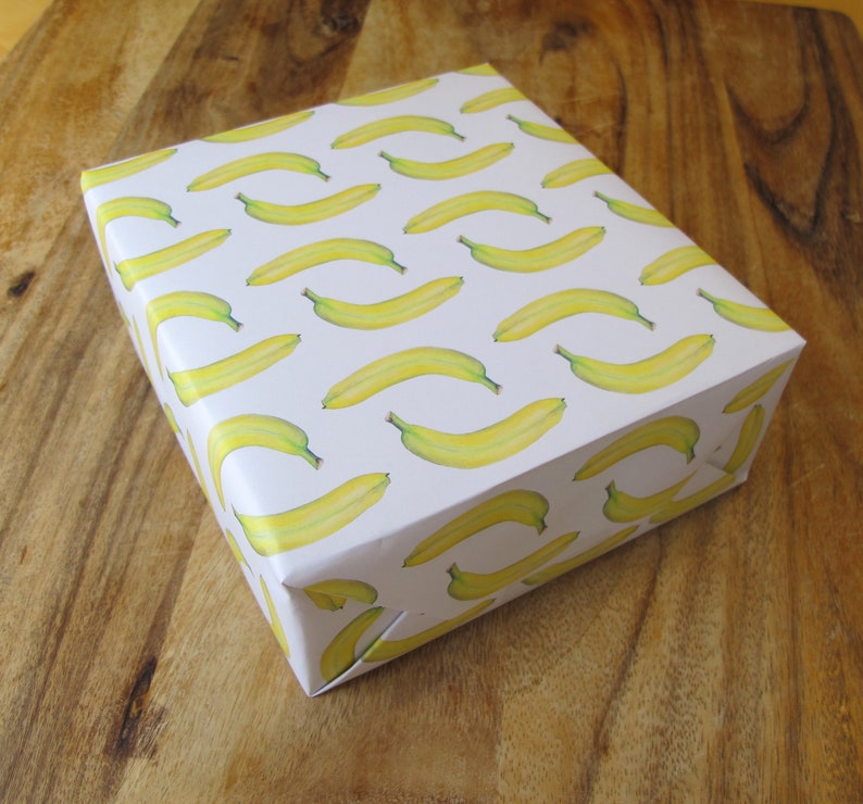 beutiful banana giftwrap