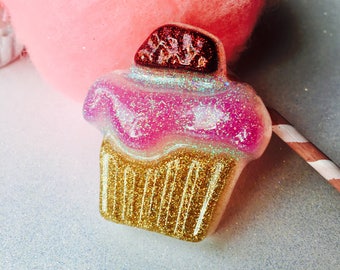 Retro Glittery Cupcake Brooch