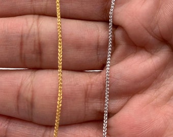 14K Yellow Gold Single Boxing Glove Charm Pendant with 0.9mm Singapore Chain Necklace 14K Yellow Gold Single Boxing Glove Charm Pendant with 0.9mm Singapore Chain Necklace