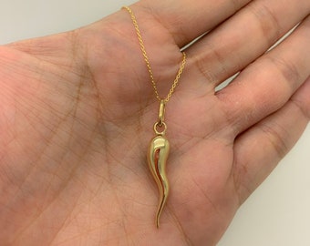 14k Gold Italian Horn Necklace,Italian Horn Charm, Gold Horn Necklace,Cornicello Charm,Everyday Gold Pendant,Hollow Gold Horn,Sale