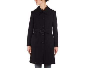 Abrigo de lana negro con cuello de volantes y cinturón para mujer de Love Moschino, talla IT 42 / US 6