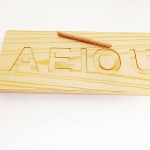 Placa de rastreamento de letras de pré-escrita de madeira, material montessori educacional de madeira, inspirado em waldorf, montessori, brinquedo de material escolar em casa
