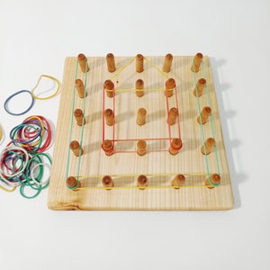 Geoboard, wooden geoboard, montessori learning material, wooden learning material, montessori classroom toy, waldorf toy, wooden peg board