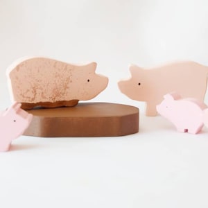 Pigs in mud wooden toy set, wooden animals, pretend play, open ended toys, waldorf inspired, waldorf wooden toys, imaginative play