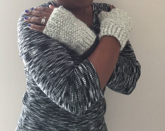 Simple fingerless gloves