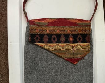 The Perfect Little Messenger Bag