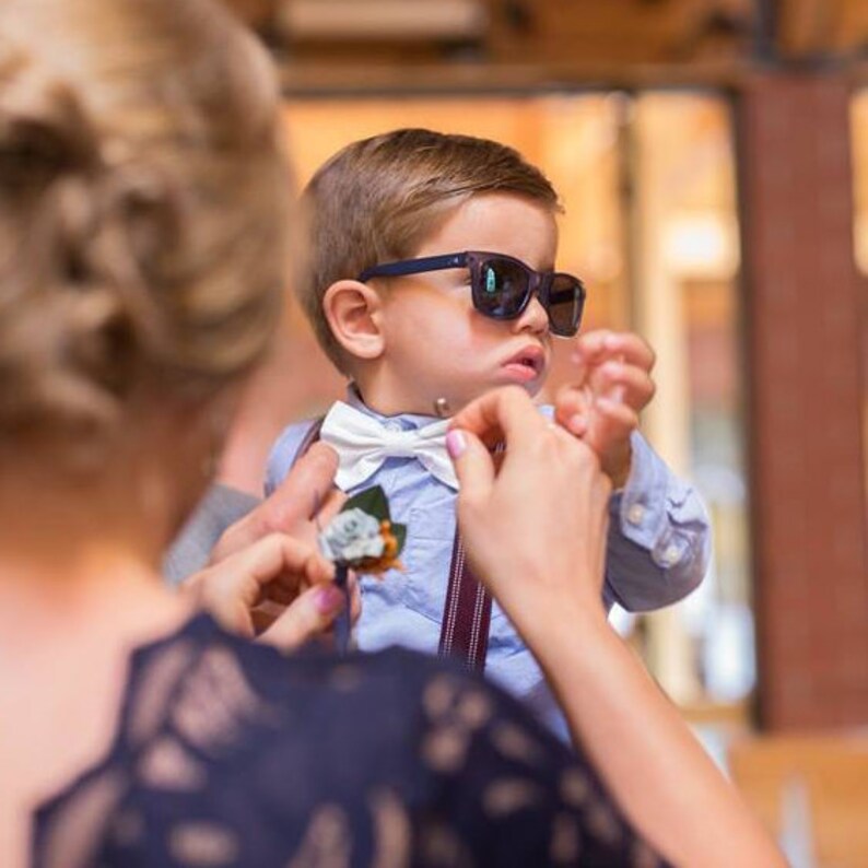 Children/'s Red Dot Bow Tie