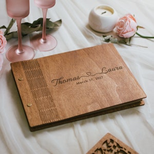 Personalisiertes Hochzeitsgästebuch, Holzalbum mit Hardcover, Einzigartiges Fotoalbum, 1.Jahrestag Romantisches Geschenk für Paare