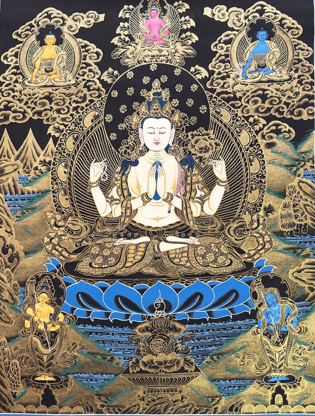 手描きのチェンレジグタンカ：ネパールのチベット仏教美術（45 x 60 cm