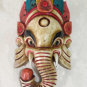 Handskuren vit trämask av Ganesha: Nepalesisk hinduisk konst