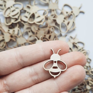 Scattered decoration bees, wooden bees, table decoration, birthday table decoration, gift decoration