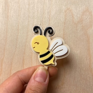 Bee motif plug made of acrylic glass for personalized birthday plate with vase and candle, candle plate, birthday wreath