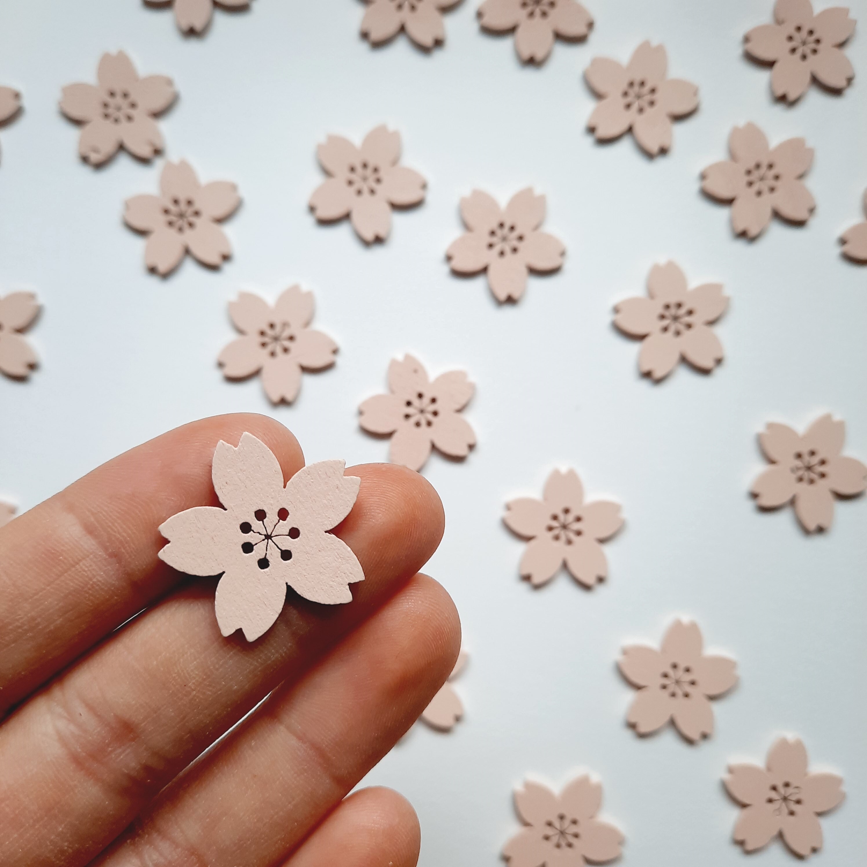 Scattered decoration flowers pink, flowers made of wood, table decoration, birthday table decoration, gift decoration