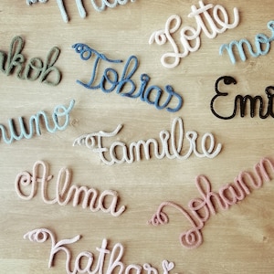 Textile personalized lettering made of wire and wool, hello, knitting word, wall decoration, name plate for children's room, door sign baby, wire word