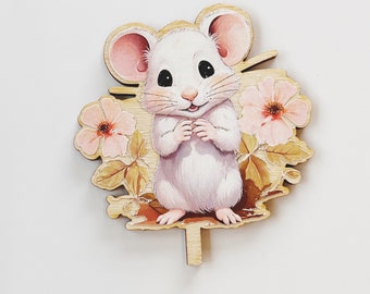 Motif plug souris colorée aquarelle sur bois pour assiette d'anniversaire personnalisée avec vase et bougie, assiette à bougie, couronne d'anniversaire