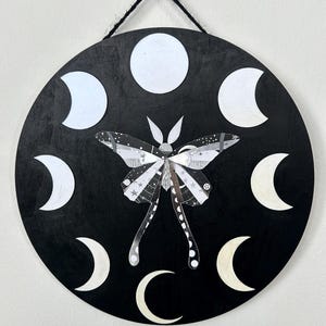 12” Round Lunar Moth