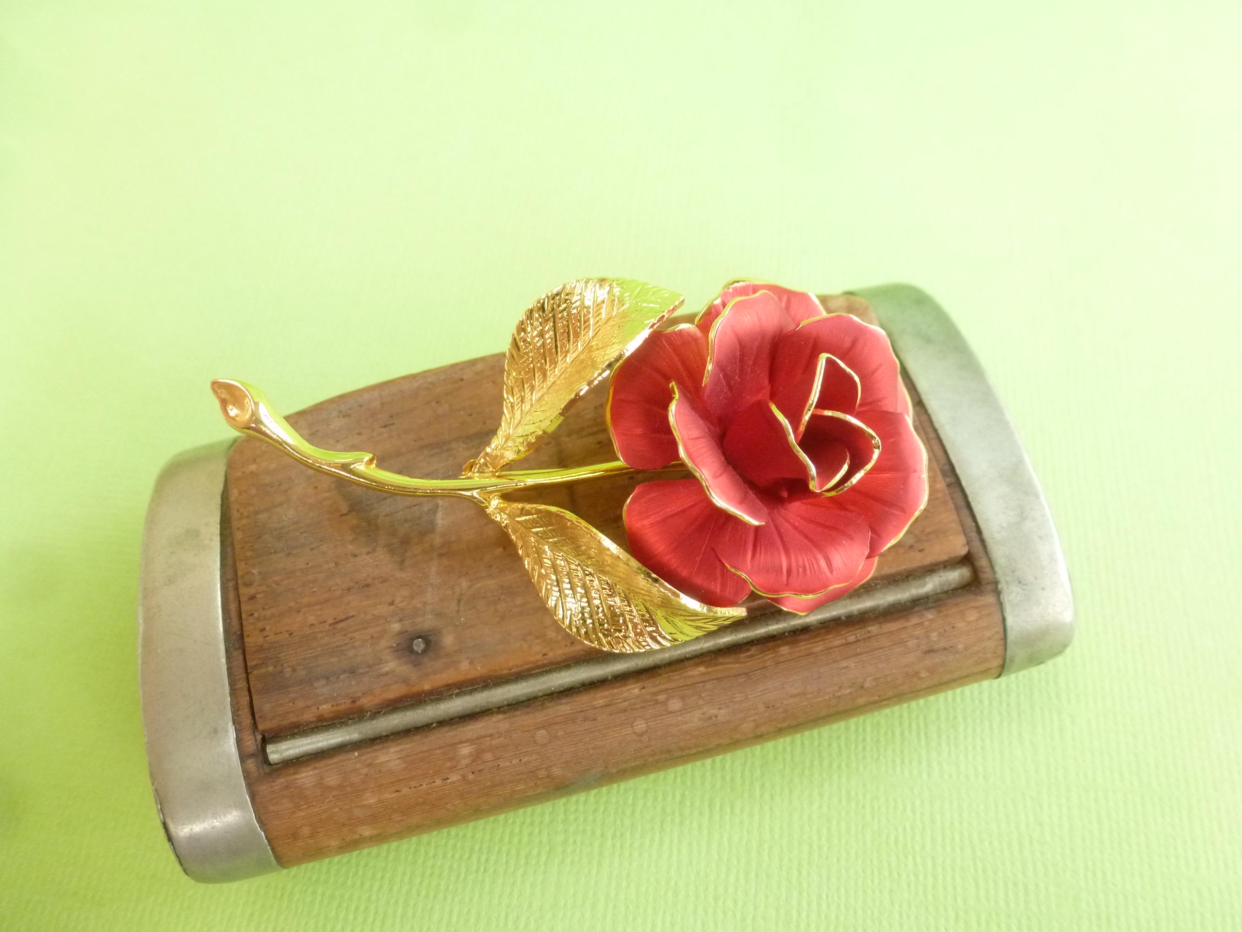 Broche or vintage bouton de rose - Bijoux anciens - Broches or