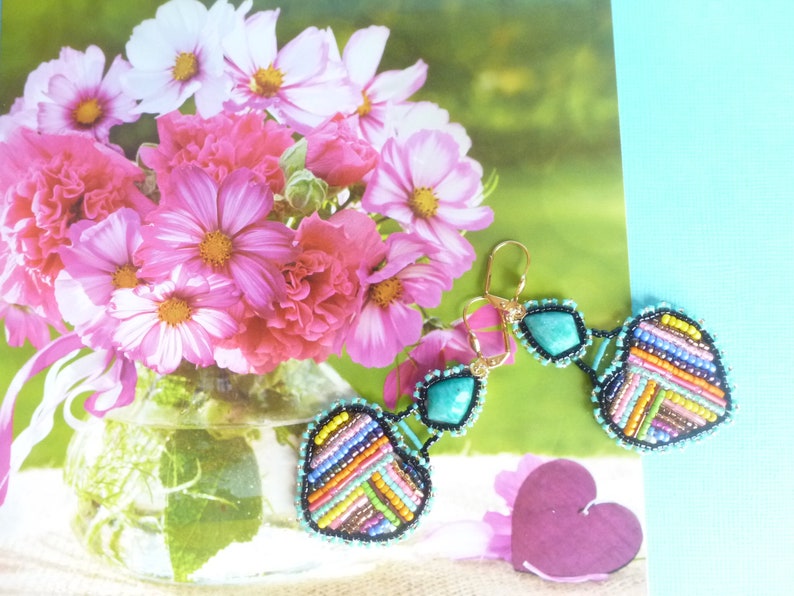 natural stone and fabric glass multicolored colors. Earrings embroidered with the Rainbow Heart needle