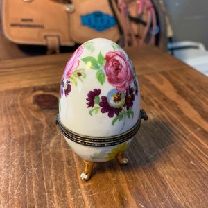 Vintage Egg Trinket Dish
