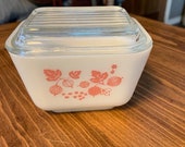 Pyrex Pink Gooseberry Refrigerator Dish and Lid 1 1 2 Cup