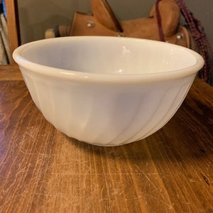 Fire King Bowl, Swirl 8 Inch Mixing/Nesting Bowl