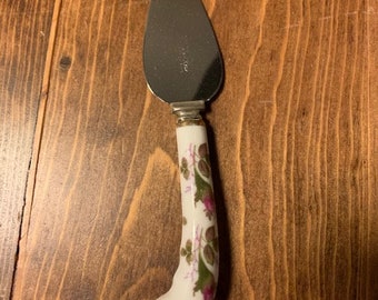 Sheffield England Cheese Knife with Floral Pattern