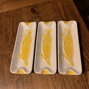 Set of 3 Vintage Corn Cob Plates
