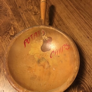 Vintage Wooden Potato Chip Bowl, Wood Handled Snack Bowl